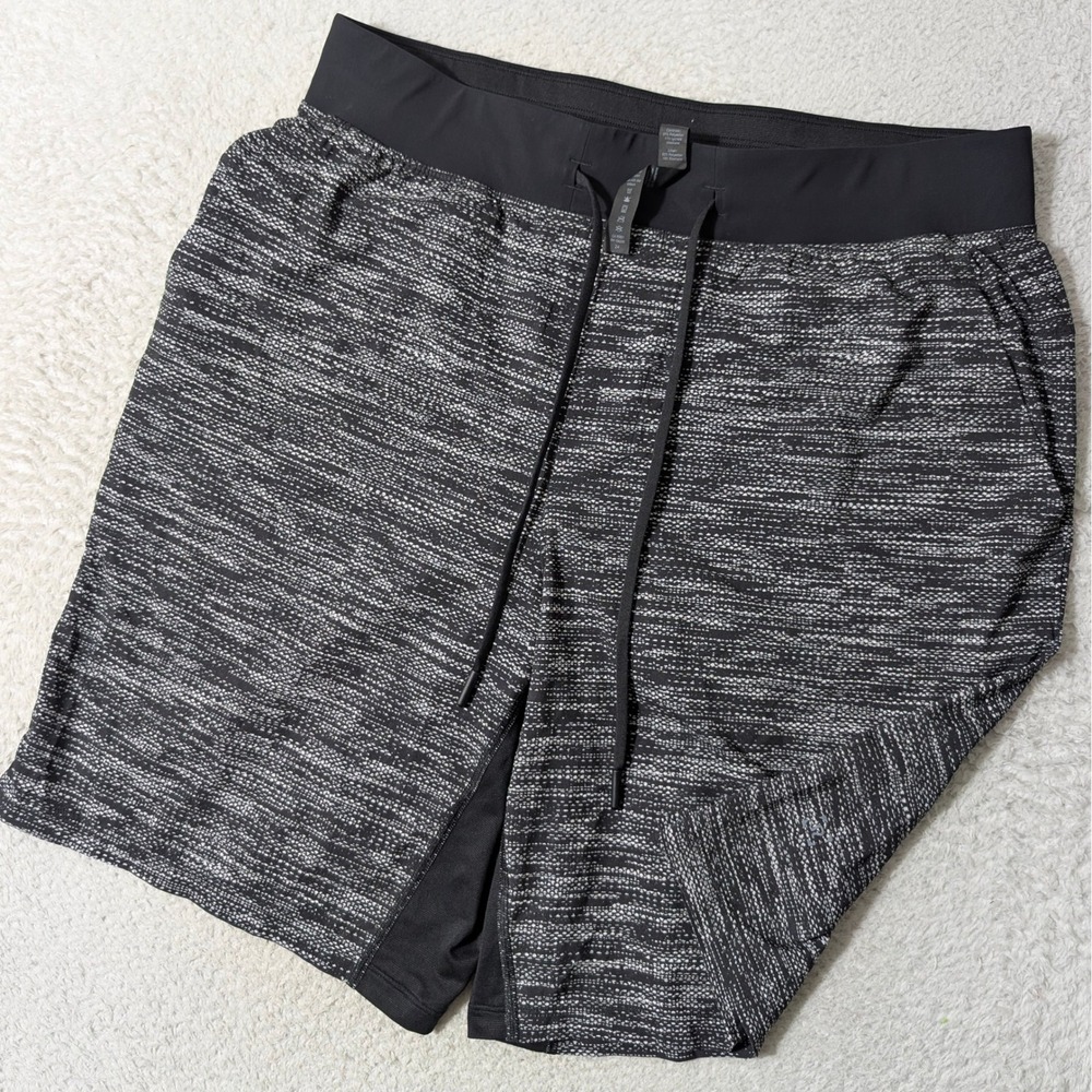 Lululemon T.H.E. Shorts Mens L Black Space Dye Stretch 9" Ins Lined